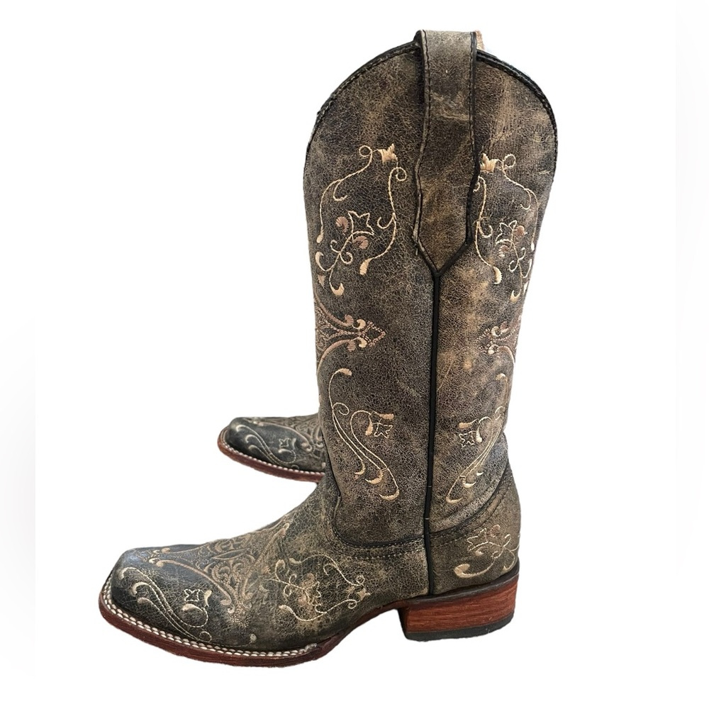 Circle G Brown Embroidered Heeled Boots
